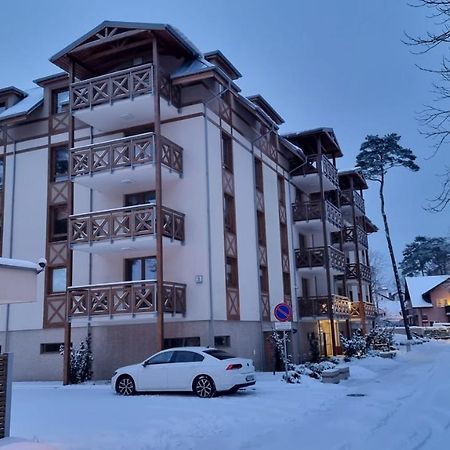 Sosnowy Zakatek - Rezydencja Park Rodzinna Mielno  Buitenkant foto