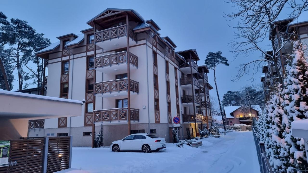 Sosnowy Zakatek - Rezydencja Park Rodzinna Mielno  Buitenkant foto